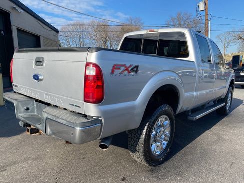 Used 2015 Ford F250 Lariat w/ Lariat Ultimate Package image 3