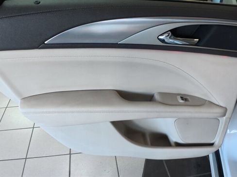 Used 2020 Lincoln MKZ w/ Convenience Package image 23