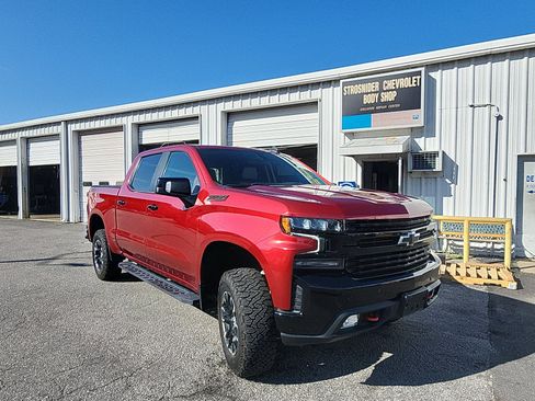 Used 2021 Chevrolet Silverado 1500 LT Trail Boss w/ Convenience Package II AWD/4WD image 7