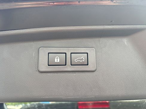 Certified 2025 Subaru Outback Touring AWD/4WD image 27
