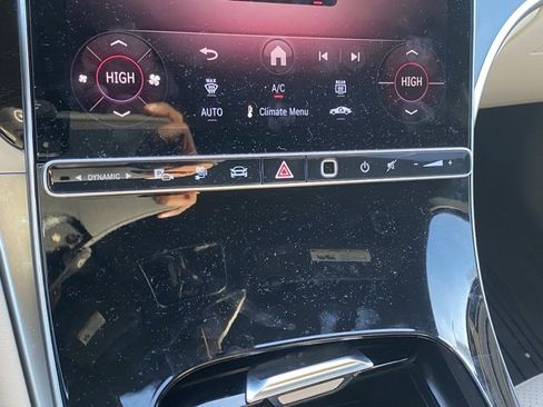 Used 2025 Mercedes-Benz GLC 350e 4MATIC image 21