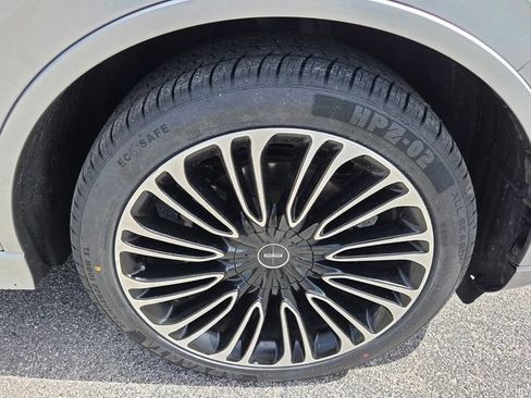 Used 2022 Lincoln Aviator Black Label w/ Dynamic Handling Package AWD/4WD image 10