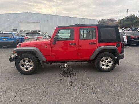 Used 2017 Jeep Wrangler Unlimited Sport w/ Mopar Black Appearance Group image 4