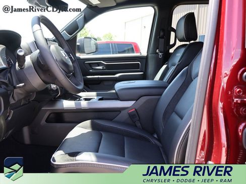 Used 2026 RAM 1500 Laramie AWD/4WD image 22