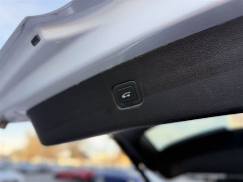 Used 2021 Chevrolet Blazer RS w/ Enhanced Convenience Package image 41