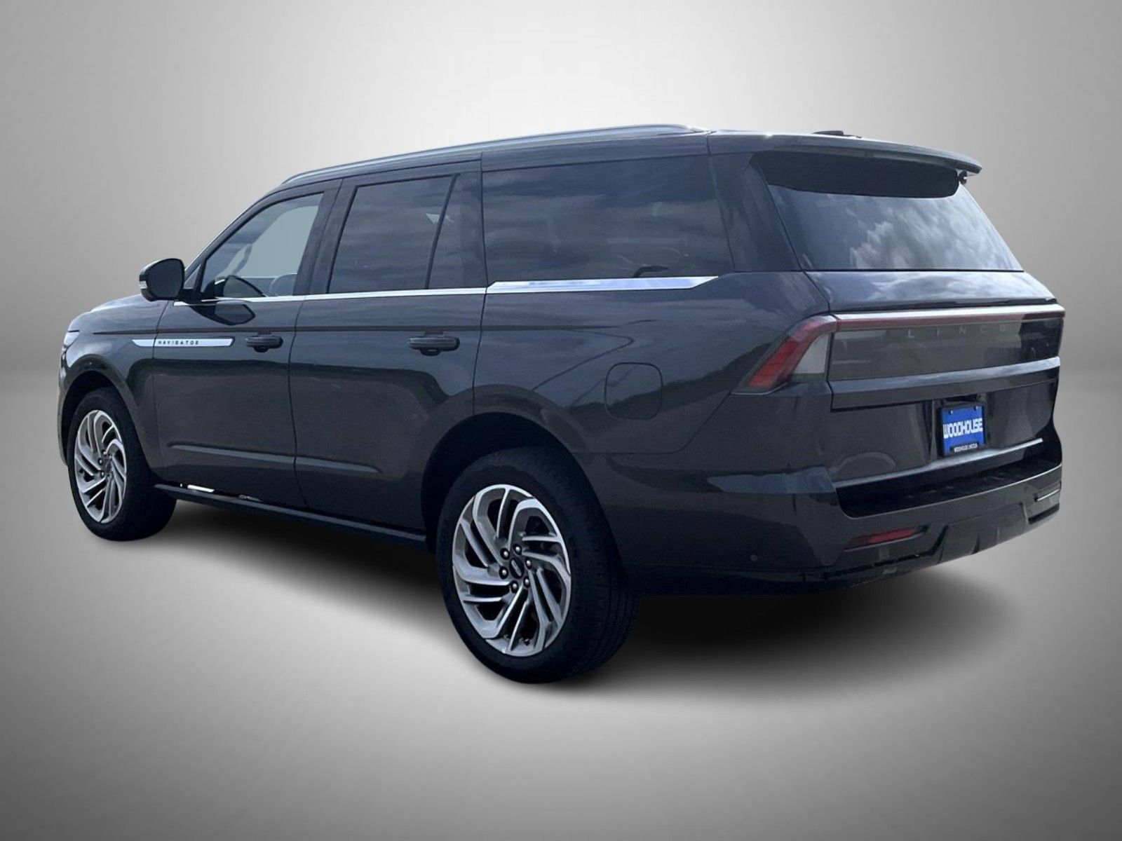 Used 2025 Lincoln Navigator Reserve AWD/4WD image 7