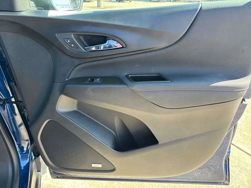 Used 2023 Chevrolet Equinox RS w/ RS Leather Package image 16