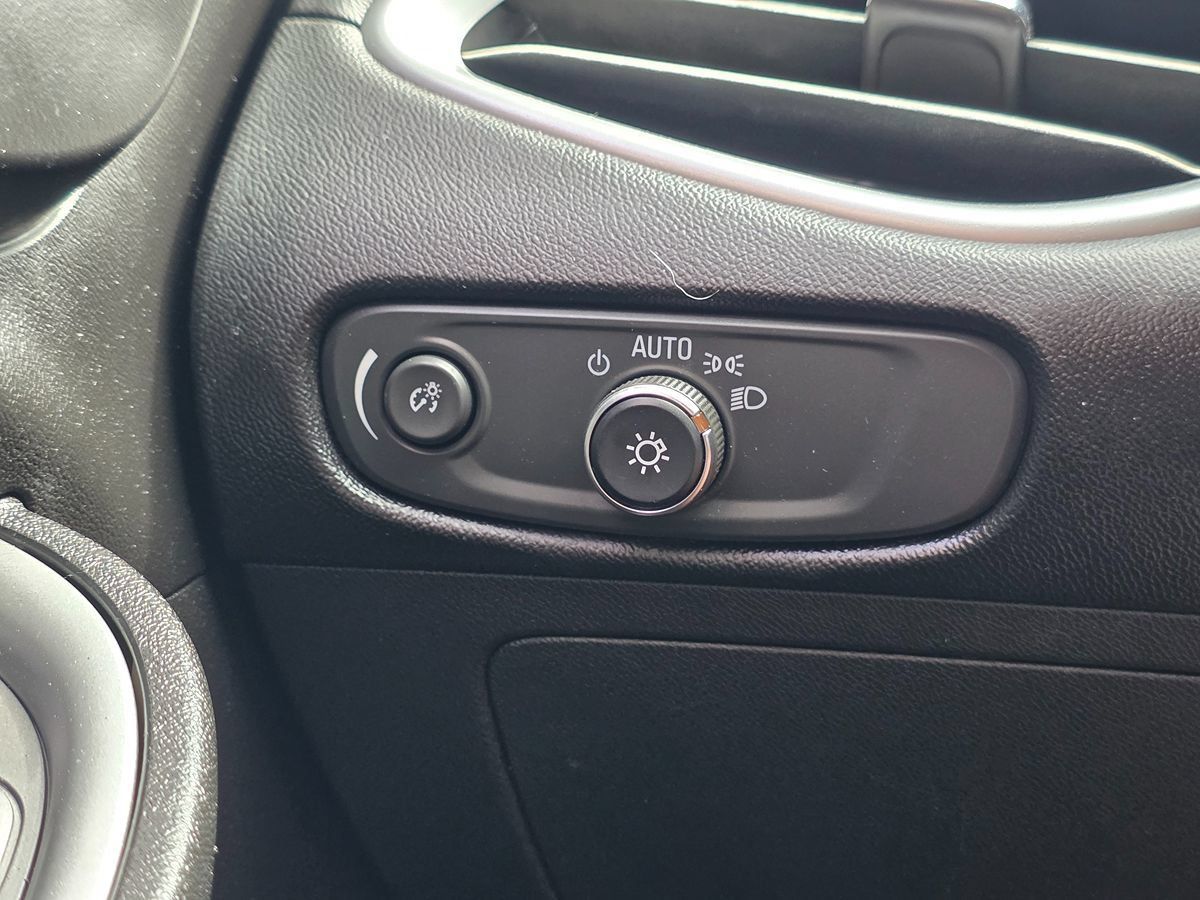 Used 2018 Chevrolet Malibu LS FWD image 47