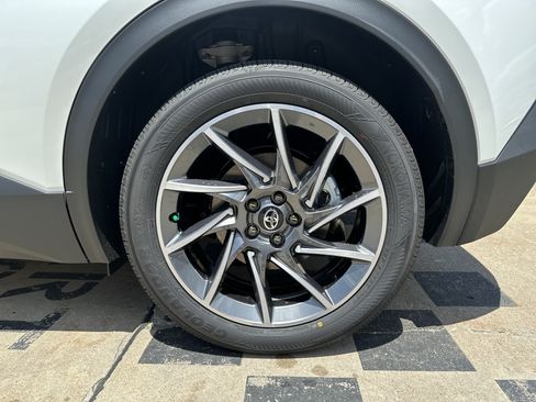 New 2026 Toyota C-HR w/ Cold Weather Package AWD/4WD image 29