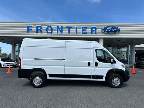 Used 2026 RAM ProMaster 2500 w/ Convenience Group FWD image 1