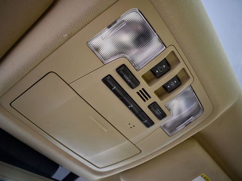 Used 2017 Toyota Highlander Limited image 39