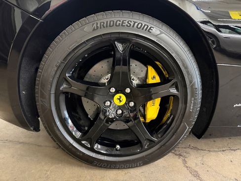 Used 2010 Ferrari California RWD image 24