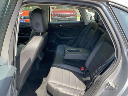 Certified 2024 Volkswagen Jetta SE FWD image 25