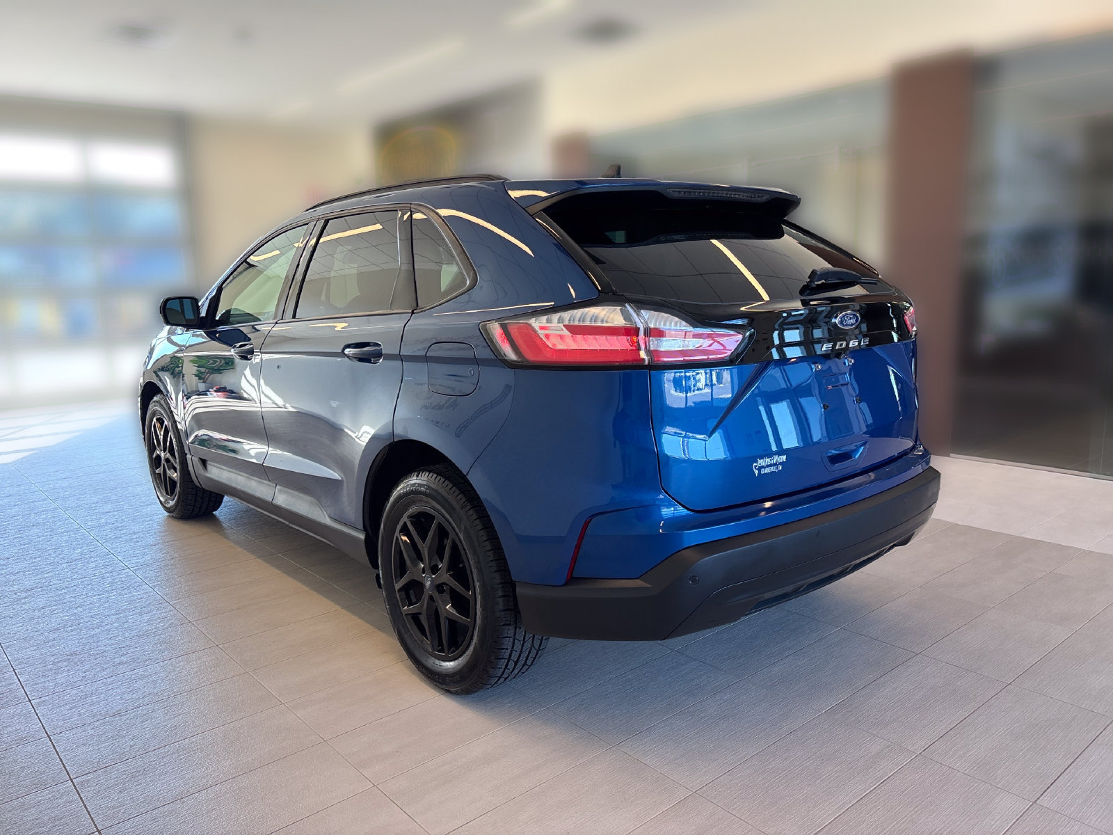 Certified 2021 Ford Edge SE FWD image 3