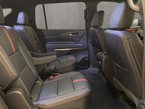 New 2026 Chevrolet Traverse RS w/ LPO, Floor Liner Package AWD/4WD image 25