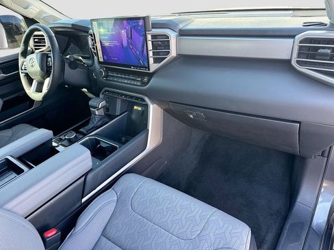 Used 2024 Toyota Tundra Limited image 37