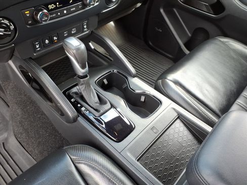 Used 2022 Nissan Frontier PRO-4X w/ Pro-4X Premium Package image 22