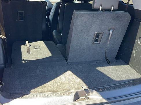 Used 2023 GMC Acadia AT4 w/ Technology Package image 27