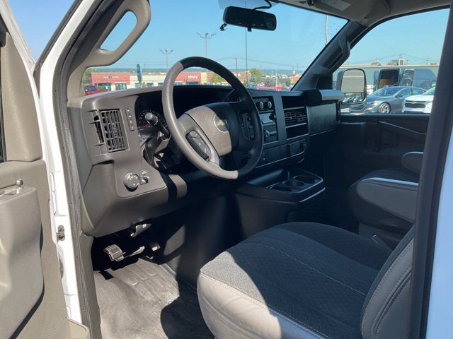 Used 2025 Chevrolet Express 2500 w/ Driver Convenience Package RWD image 3