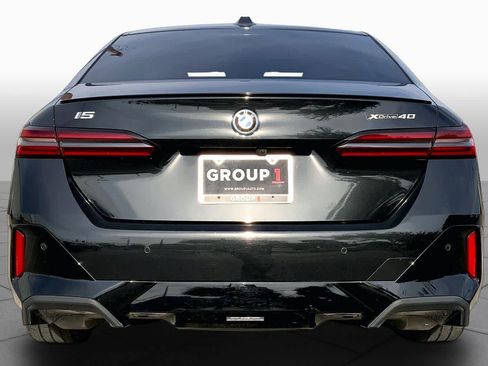 Used 2026 BMW i5 eDrive40 w/ M Sport Package AWD/4WD image 4