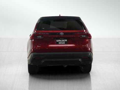 Used 2025 Toyota Grand Highlander AWD image 6