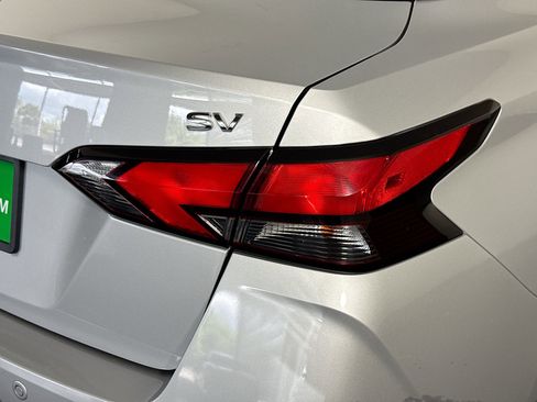 Used 2021 Nissan Versa SV image 34