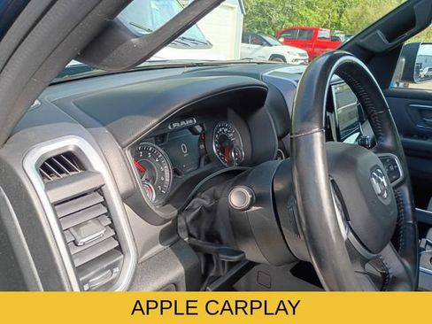 Used 2022 RAM 1500 Big Horn AWD/4WD image 3