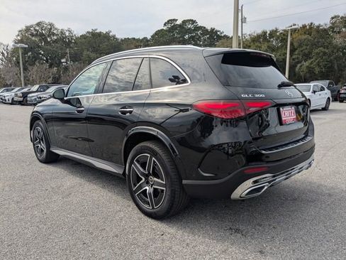 Used 2025 Mercedes-Benz GLC 300 4MATIC image 6