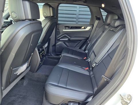 New 2026 Porsche Cayenne AWD/4WD image 19