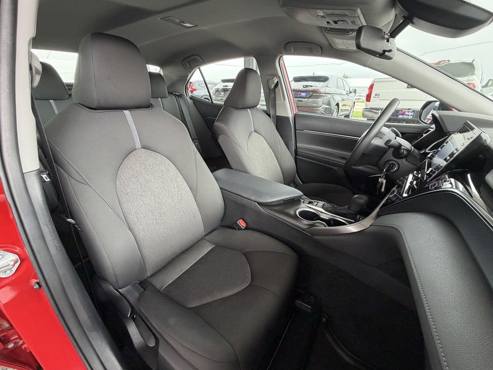 Used 2024 Toyota Camry LE AWD/4WD image 23