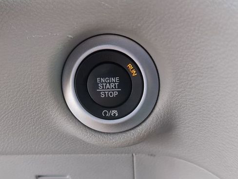 Used 2023 Chrysler Voyager LX FWD image 21
