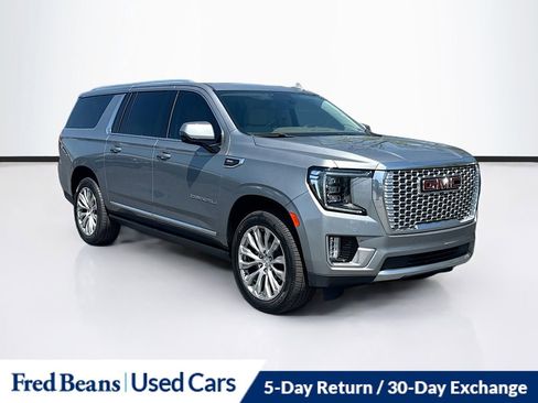 Used 2023 GMC Yukon XL Denali AWD/4WD image 1