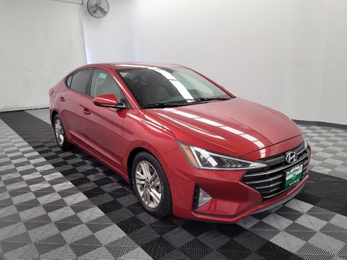 Used 2019 Hyundai Elantra SEL image 13