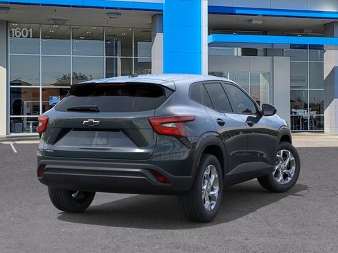 New 2026 Chevrolet Trax LS w/ LS Convenience Package FWD image 28