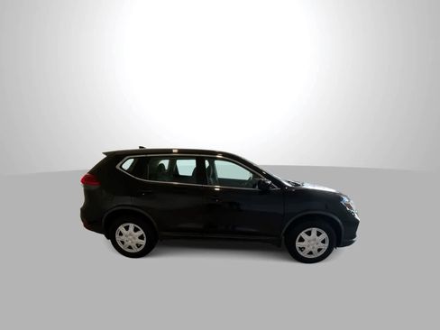 Used 2017 Nissan Rogue S AWD/4WD image 9