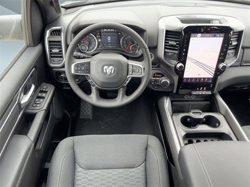 New 2026 RAM 1500 4x4 Crew Cab image 27