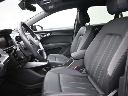 Used 2023 Audi Q4 e-tron Prestige w/ Black Optic Package image 15