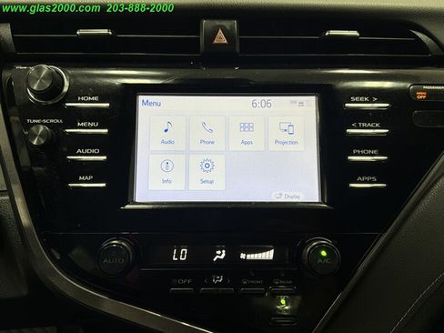 Used 2019 Toyota Camry SE FWD image 22