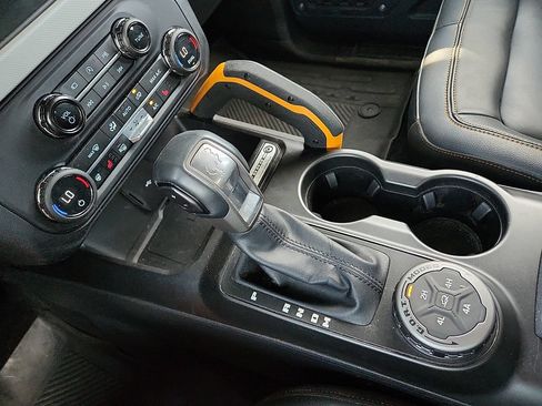 Used 2023 Ford Bronco Badlands AWD/4WD image 12