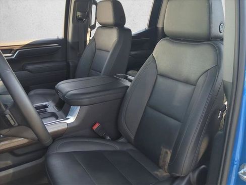 Used 2023 Chevrolet Silverado 1500 LT Trail Boss w/ LT Trail Boss Premium Package AWD/4WD image 16