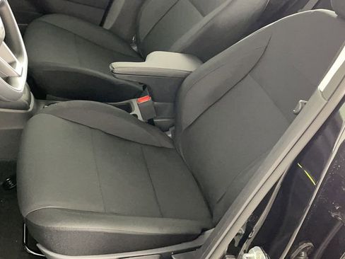 New 2025 Nissan Kicks Play S image 12