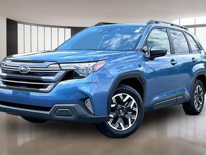Used 2025 Subaru Forester Premium w/ Convenience Package #1