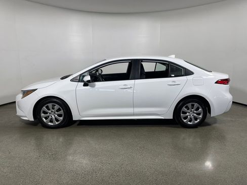 Certified 2025 Toyota Corolla LE FWD image 6