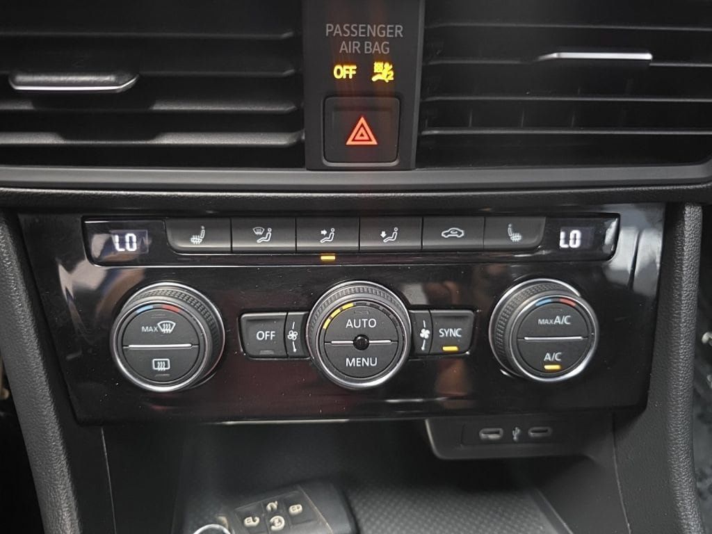 Used 2024 Volkswagen Jetta SE FWD image 21