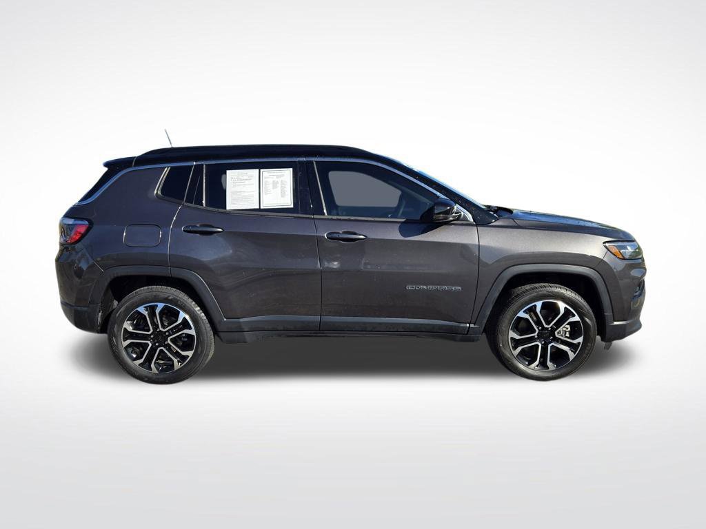 Used 2023 Jeep Compass Limited AWD/4WD image 2