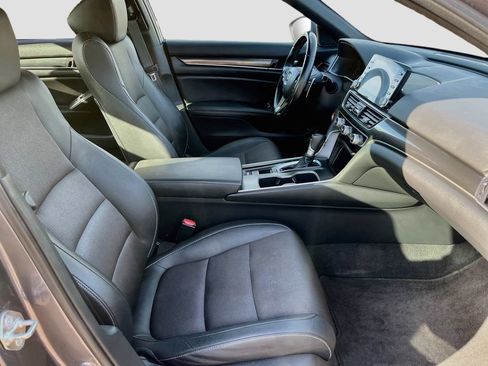 Used 2020 Honda Accord Sport image 25