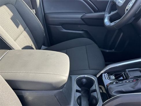 Used 2024 GMC Canyon Elevation image 6