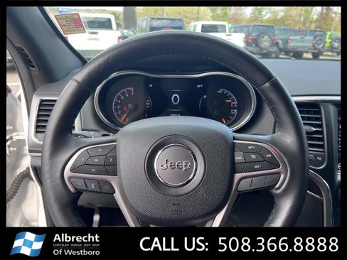 Used 2018 Jeep Grand Cherokee Limited AWD/4WD image 26