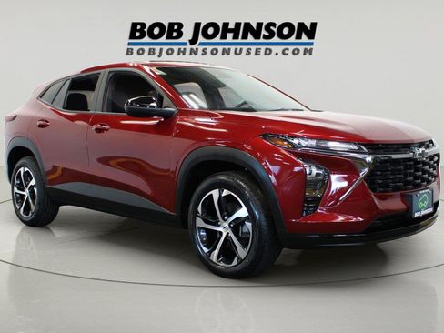 Certified 2024 Chevrolet Trax RS FWD image 1