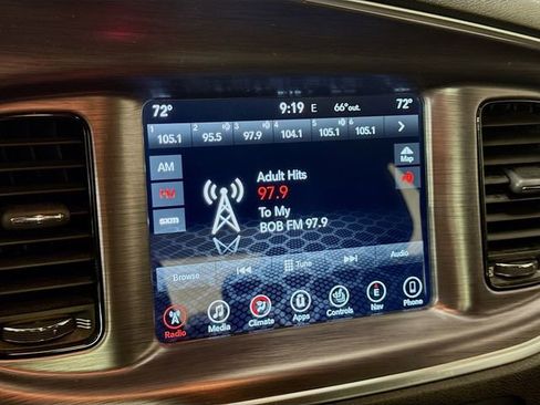 Used 2017 Dodge Charger SXT w/ AWD Premium Group image 15